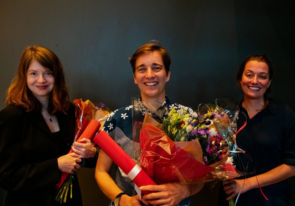 Van links naar rechts: Yentl van Stokkum, Mariken Heitman en Lotte Dondorp. Foto: Maarten Mooijman. 